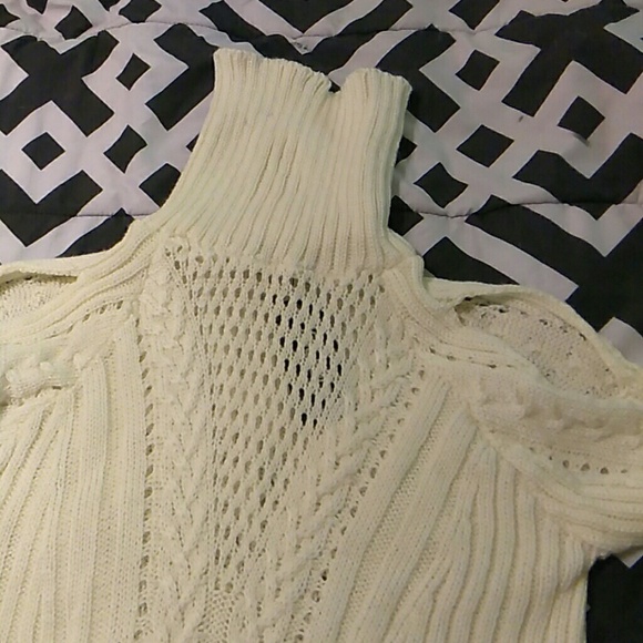 Sweater - Picture 3 of 5